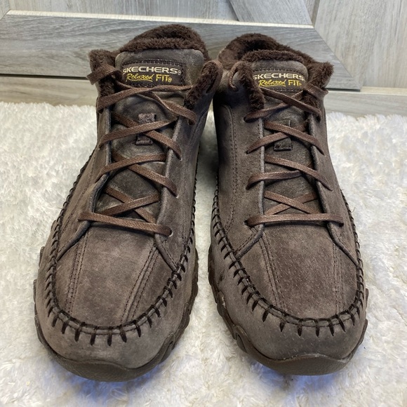تطور اتصل التاجر المسافر skechers 